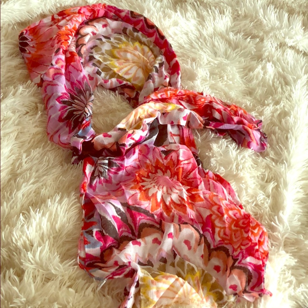 Multicolored scarf